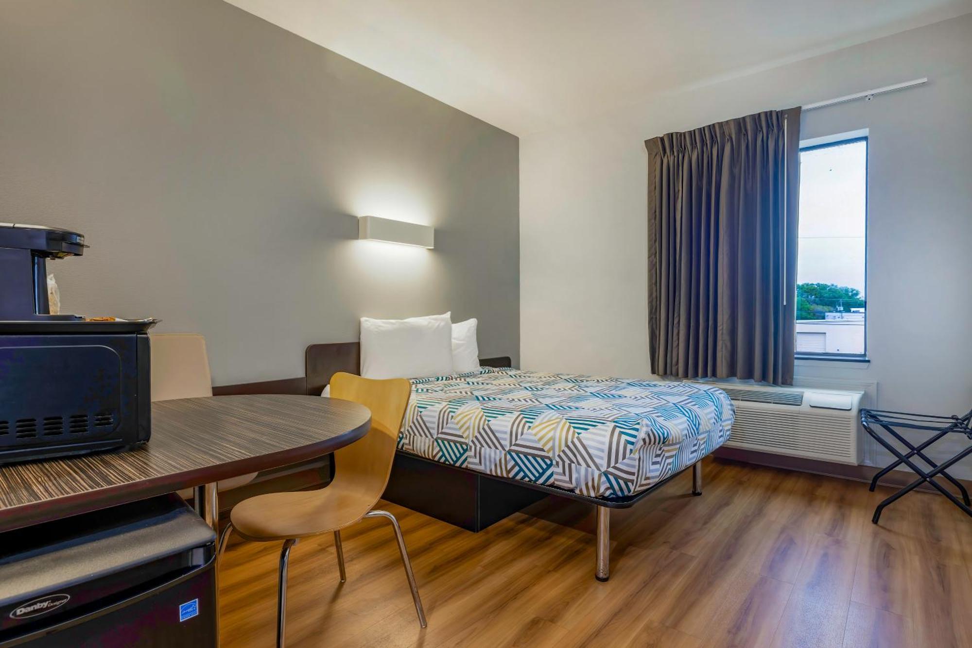 Studio 6 Suites Texas City, Tx I 45 South تكساس سيتي المظهر الخارجي الصورة